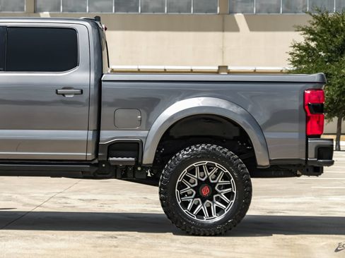 Used 2024 Ford F250 Lariat w/ Lariat Ultimate Package AWD/4WD image 10