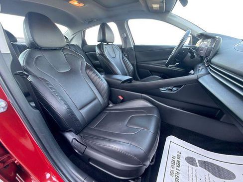 Used 2025 Hyundai Elantra Limited FWD image 21