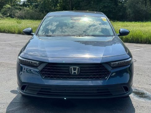 Used 2024 Honda Accord EX image 2