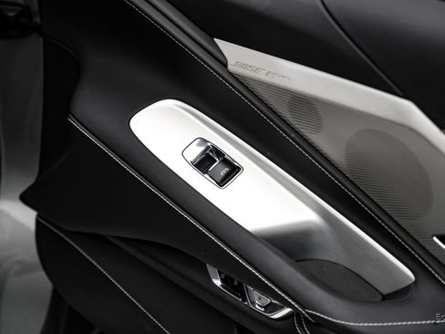 Used 2022 Chevrolet Corvette Stingray Preferred Cpe w/ Z51 Performance Package RWD image 94