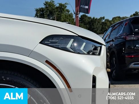 Used 2024 BMW X5 M60i AWD/4WD image 21