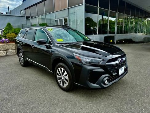 Used 2023 Subaru Outback Premium AWD/4WD image 1