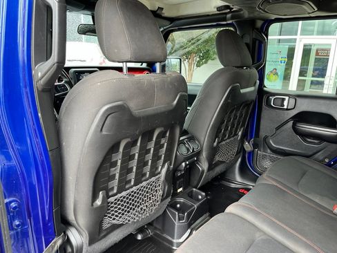 Used 2018 Jeep Wrangler Unlimited Rubicon AWD/4WD image 15