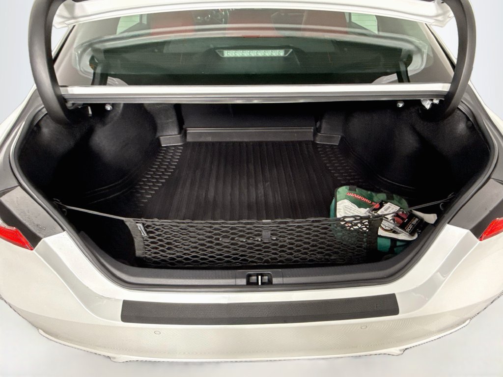 Used 2019 Toyota Camry XSE FWD image 25