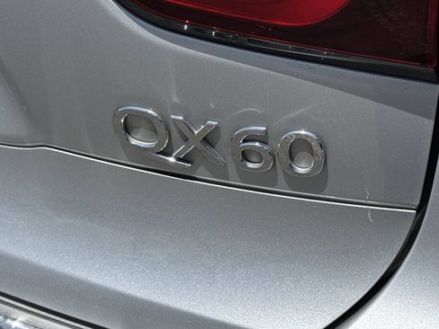 Used 2019 INFINITI QX60 Luxe w/ Essential Package FWD image 15