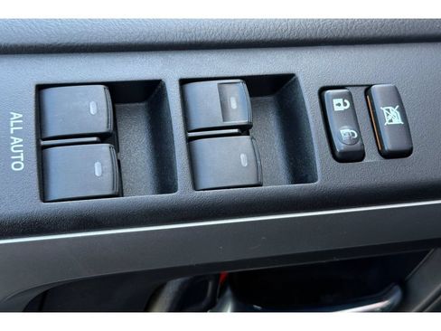 Used 2017 Toyota 4Runner SR5 RWD image 12