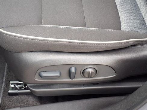 Used 2023 Chevrolet TrailBlazer LT image 4