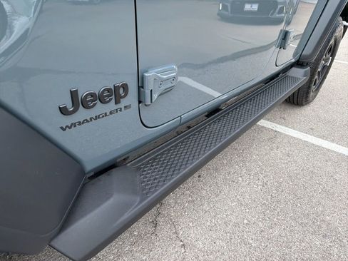 Used 2025 Jeep Wrangler Unlimited Sport AWD/4WD image 10