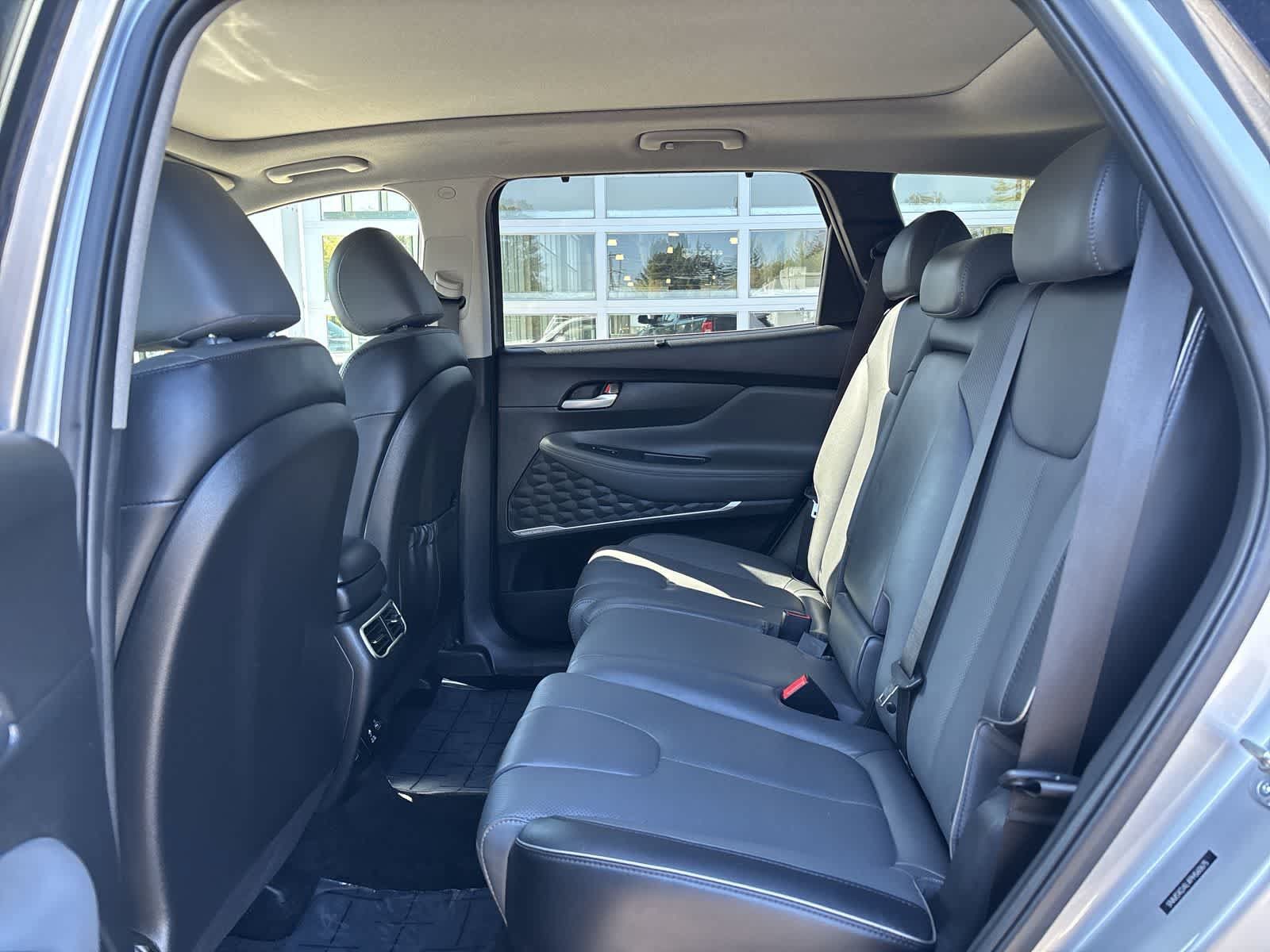 Used 2023 Hyundai Santa Fe Limited AWD/4WD image 9
