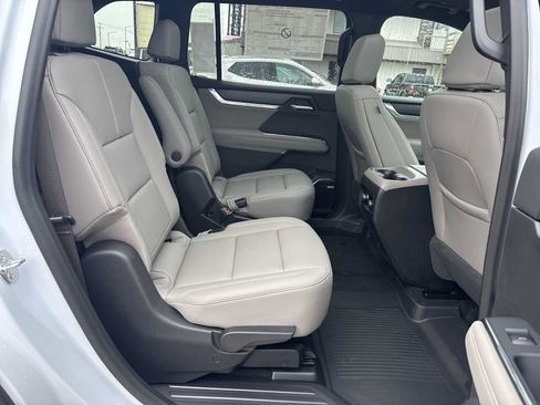 New 2026 GMC Acadia Elevation w/ Elevation Premium Package AWD/4WD image 28