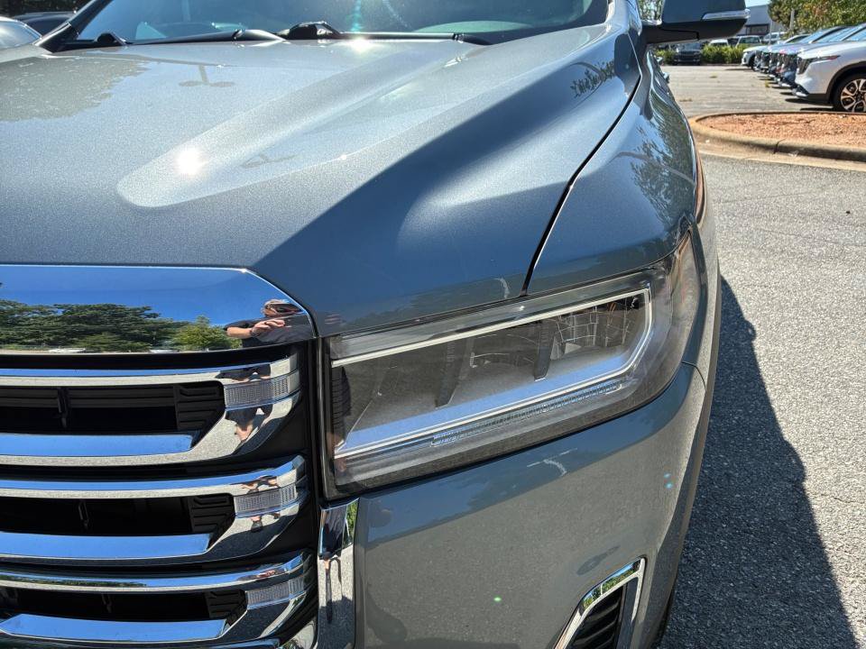 Used 2023 GMC Acadia SLE FWD image 26