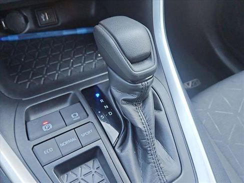 Used 2024 Toyota RAV4 XLE FWD image 18