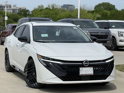 New 2026 Nissan Sentra SR w/ SR Premium Package FWD image 2
