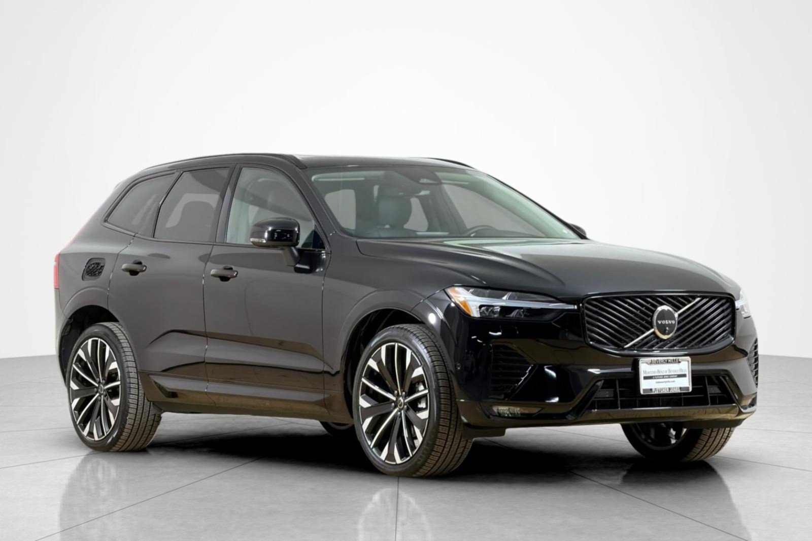 Used 2026 Volvo XC60 B5 Ultra AWD/4WD image 7