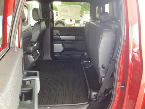 New 2025 Ford F150 Lariat w/ Equipment Group 501A Mid image 39