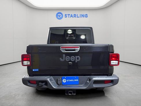 Used 2022 Jeep Gladiator Sport image 9