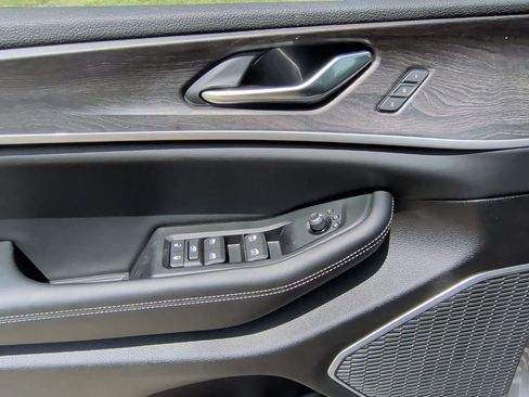 New 2026 Jeep Grand Cherokee L Limited image 12