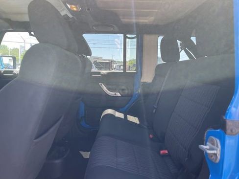 Used 2011 Jeep Wrangler Unlimited Sahara w/ Dual Top Group AWD/4WD image 11