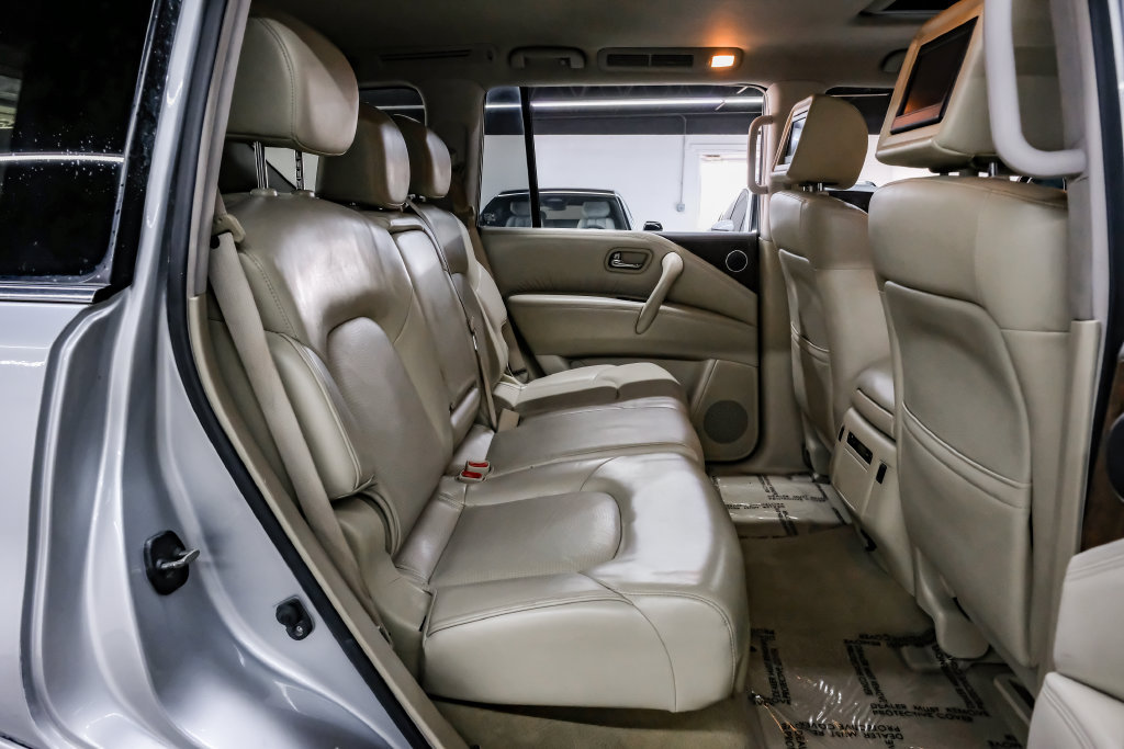 Used 2016 INFINITI QX80 2WD w/ Driver's Assistance Package image 42