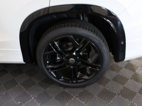 New 2025 Volkswagen Tiguan SE R-Line image 21