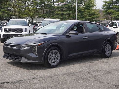 Used 2025 Kia K4 FWD image 5