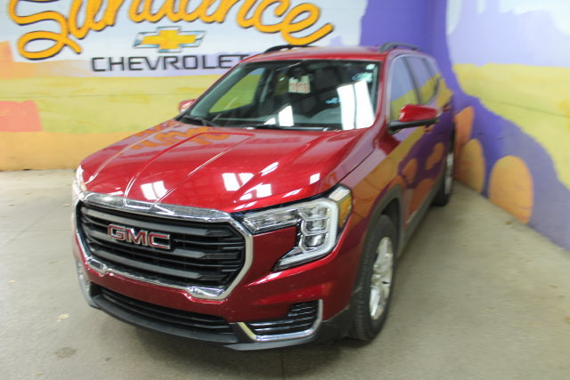 Used 2024 GMC Terrain SLE w/ Driver Convenience Package AWD/4WD image 4