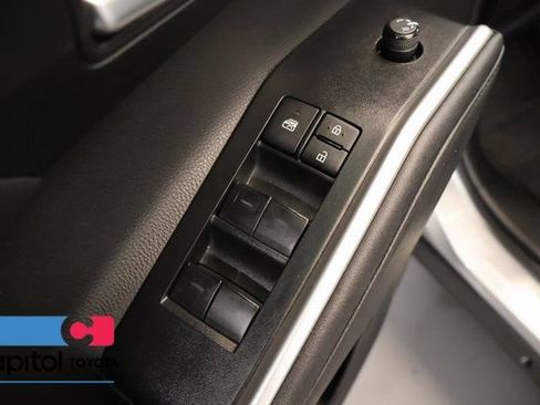 Used 2023 Toyota Highlander XSE AWD/4WD image 10