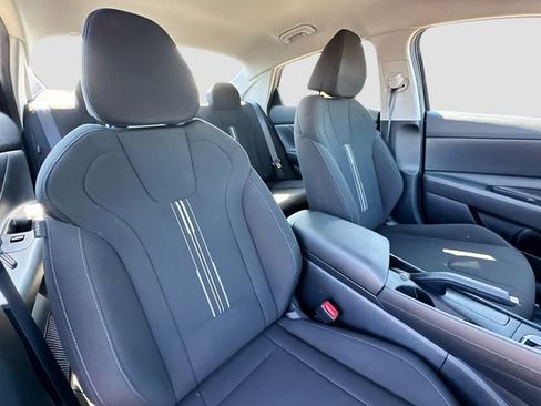 Used 2024 Hyundai Elantra SEL FWD image 26