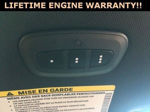 Certified 2025 Chrysler Pacifica Limited image 28