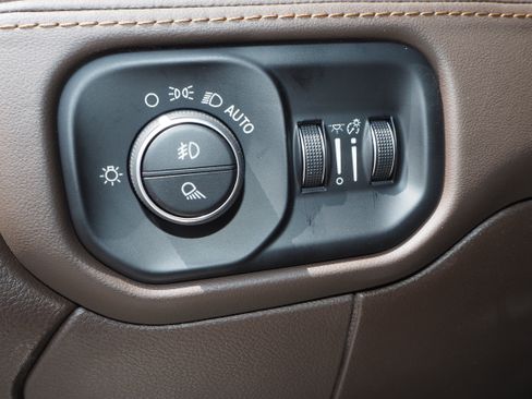 New 2025 RAM 3500 Longhorn image 27