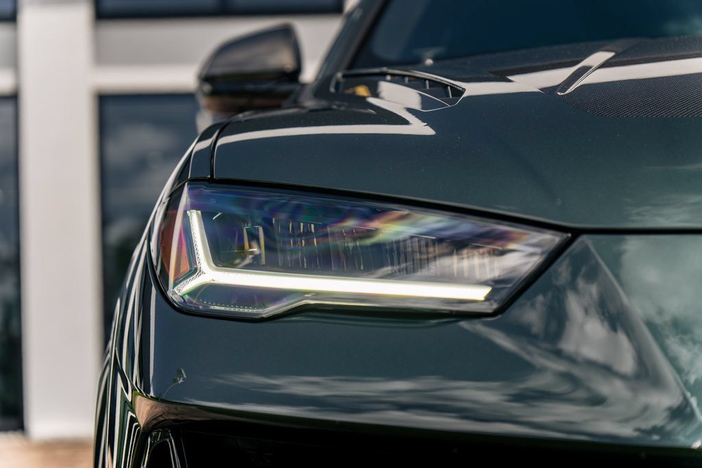 Used 2024 Lamborghini Urus Performante AWD/4WD image 9