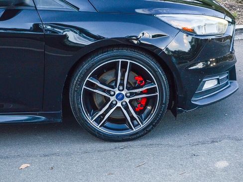 Used 2016 Ford Focus ST image 11