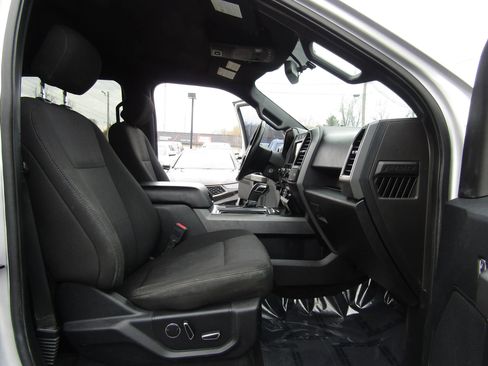 Used 2018 Ford F150 XLT w/ Equipment Group 302A Luxury image 10