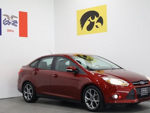 Used 2014 Ford Focus SE w/ Equipment Group 201A image 1