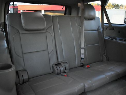 Used 2015 Chevrolet Suburban LTZ image 30