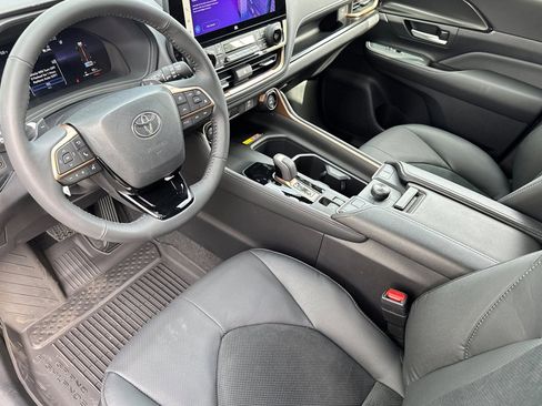 New 2026 Toyota Grand Highlander AWD Hybrid image 1