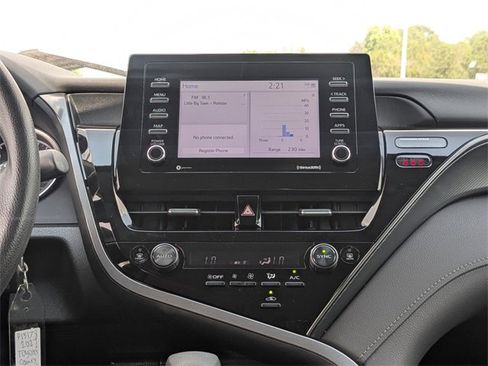 Used 2022 Toyota Camry LE image 18