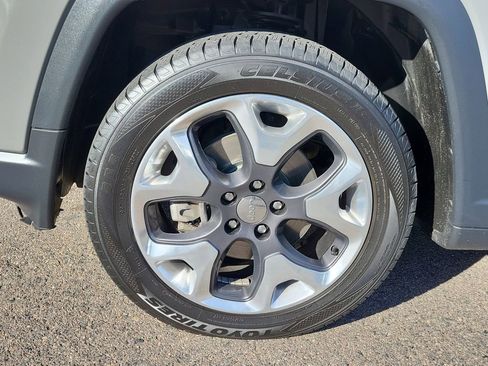 Used 2019 Jeep Compass Limited image 11