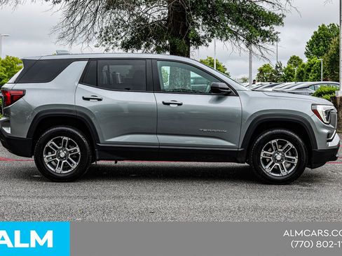Used 2025 GMC Terrain Elevation AWD/4WD image 11