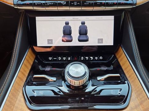 Certified 2024 Jeep Grand Wagoneer L Series III image 28
