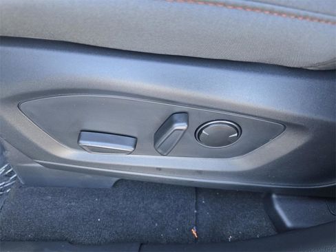 New 2025 Ford Explorer Active image 13