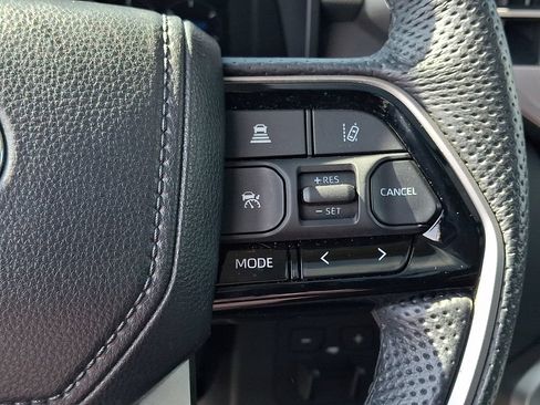 Used 2024 Toyota Sequoia Limited w/ Tow Technology Package AWD/4WD image 22