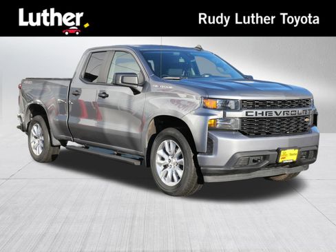 Used 2022 Chevrolet Silverado 1500 Custom w/ Safety Confidence Package image 1