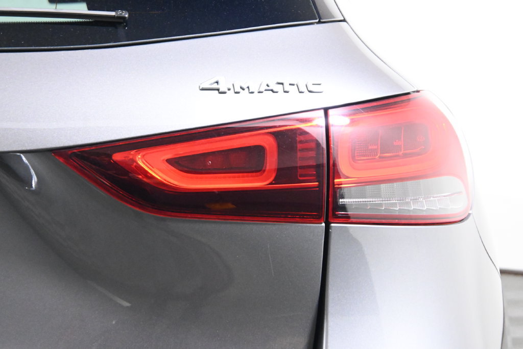 Used 2023 Mercedes-Benz GLA 250 4MATIC image 13