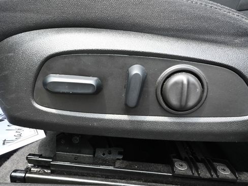 Used 2024 Chevrolet Malibu LT FWD image 9