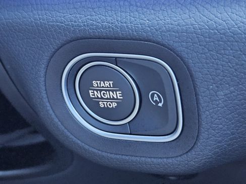 Used 2025 Mercedes-Benz GLE 350 4MATIC image 22