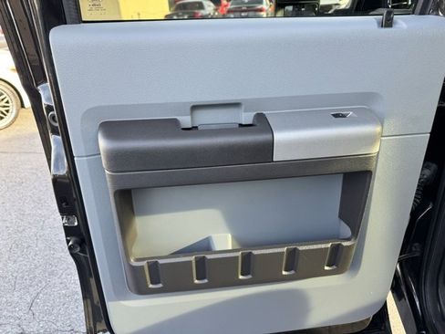 Used 2012 Ford F250 XLT w/ XLT Interior Pkg image 13