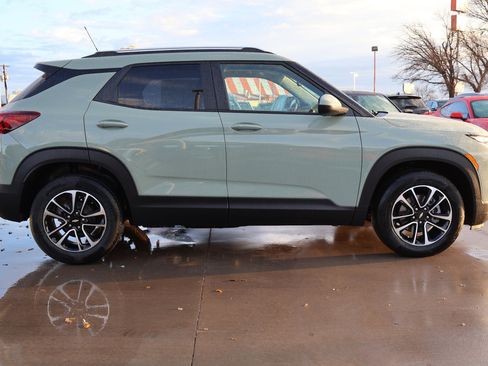 New 2026 Chevrolet TrailBlazer LT w/ Convenience Package image 3