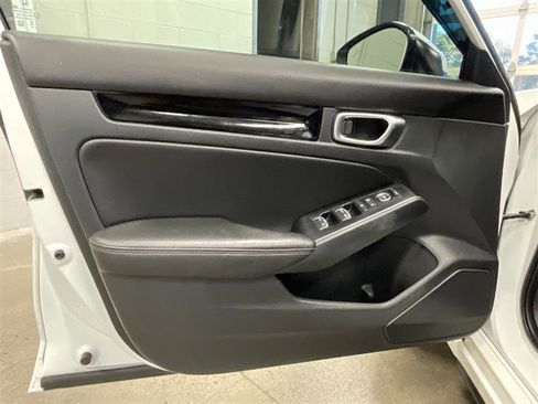 Used 2023 Honda Civic Sport Touring image 9