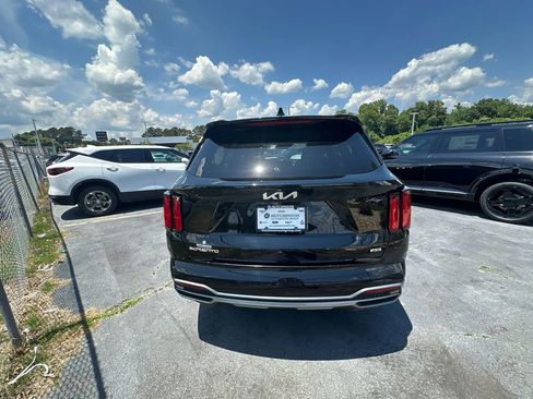 Certified 2023 Kia Sorento SX AWD/4WD image 6
